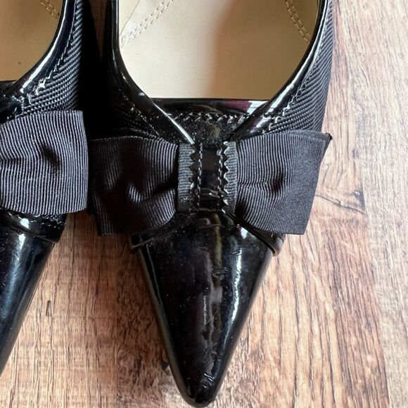 Ellen Tracy black bow pointed heels - Picture 2 of 6